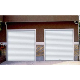 福州車庫(kù)門安裝專家 榕福門業(yè)，打造安全便捷的車輛出入解決方案